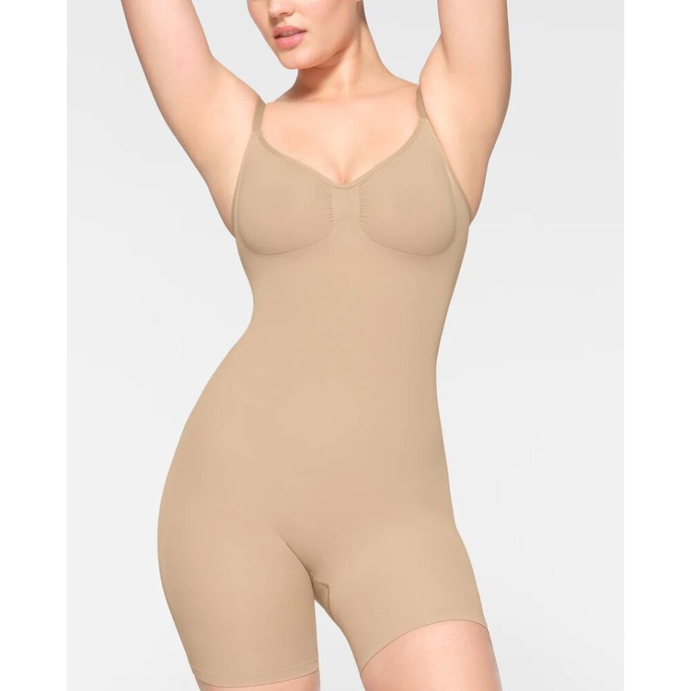 New without Tags Skims Seamless Sculpting Mid Thigh Bodysuit Shapewear Sz XXS/XS
